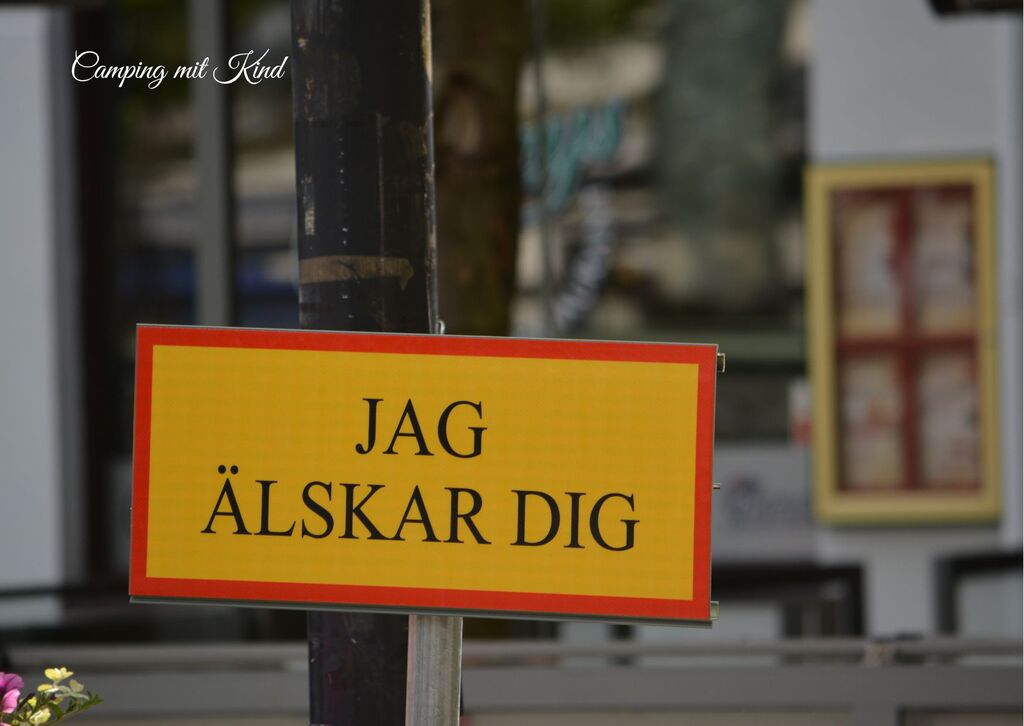 Ein Schild auf dem Ich liebe dich auf Schwedisch steht