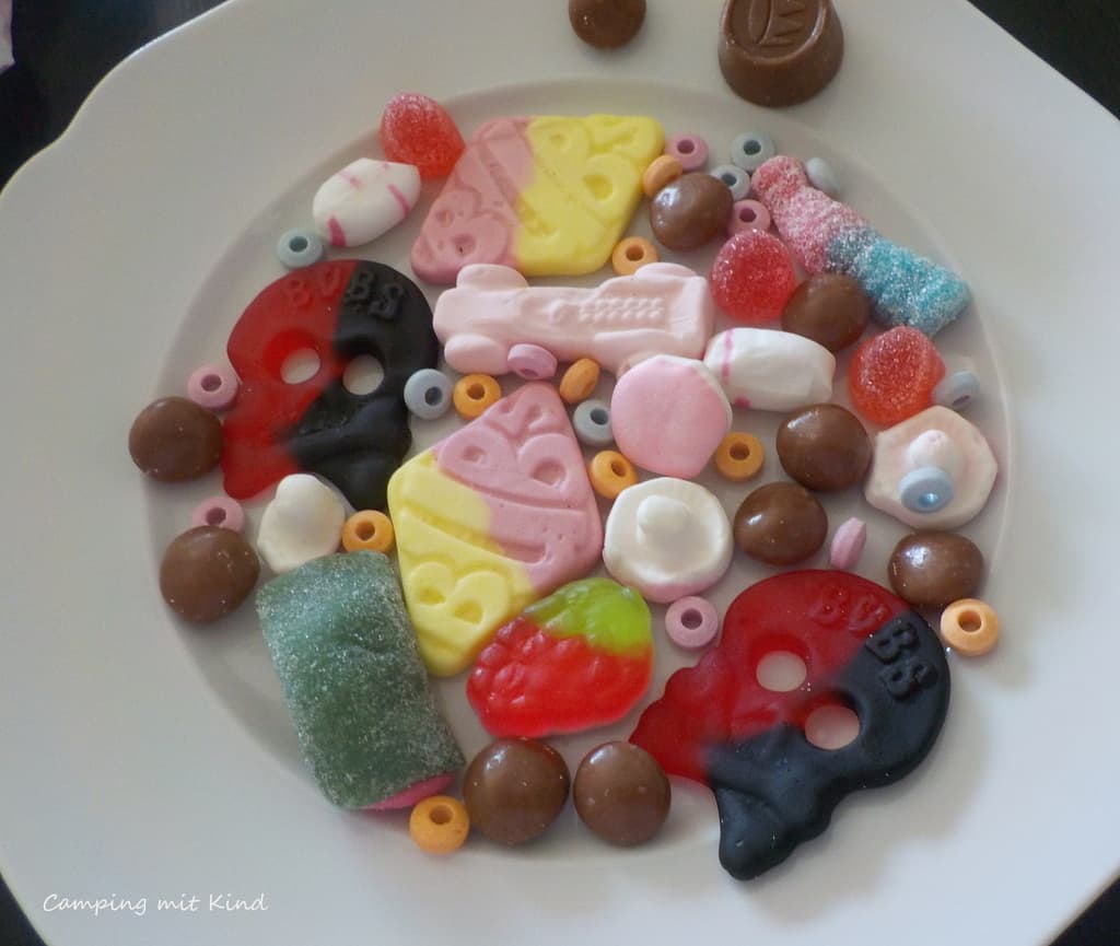 Ein Teller voller Süßigkeiten
