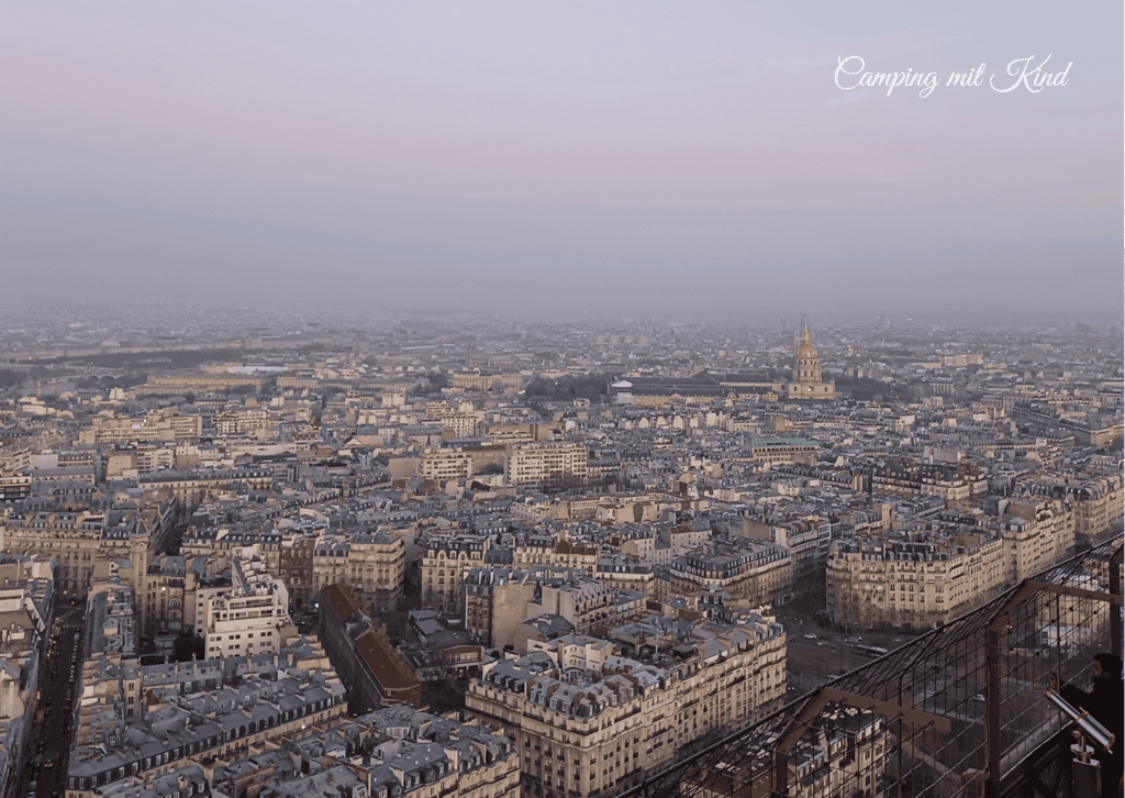 Blick auf zahlreiche Häuser einer Großstadt
